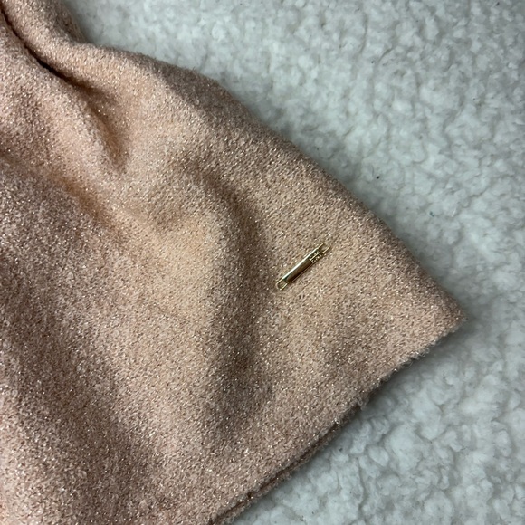 Black Rivet Women Pink and Gold Faux Fur Trim Hooded Poncho - Picture 4 of 9